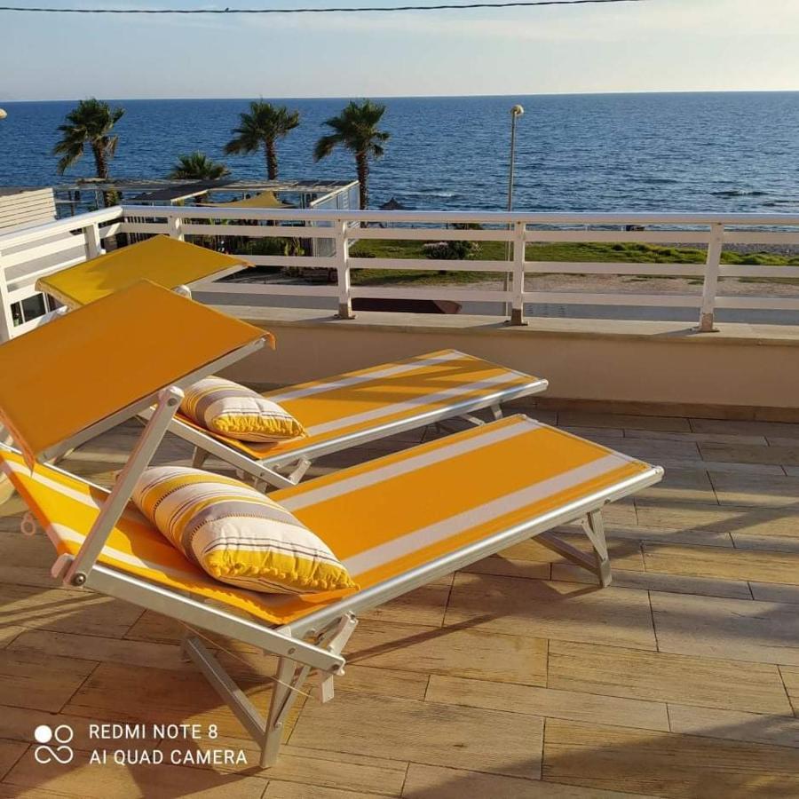 Suite In Front Of The Sea Nea Thesi Экстерьер фото