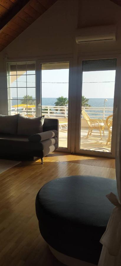 Suite In Front Of The Sea Nea Thesi Экстерьер фото